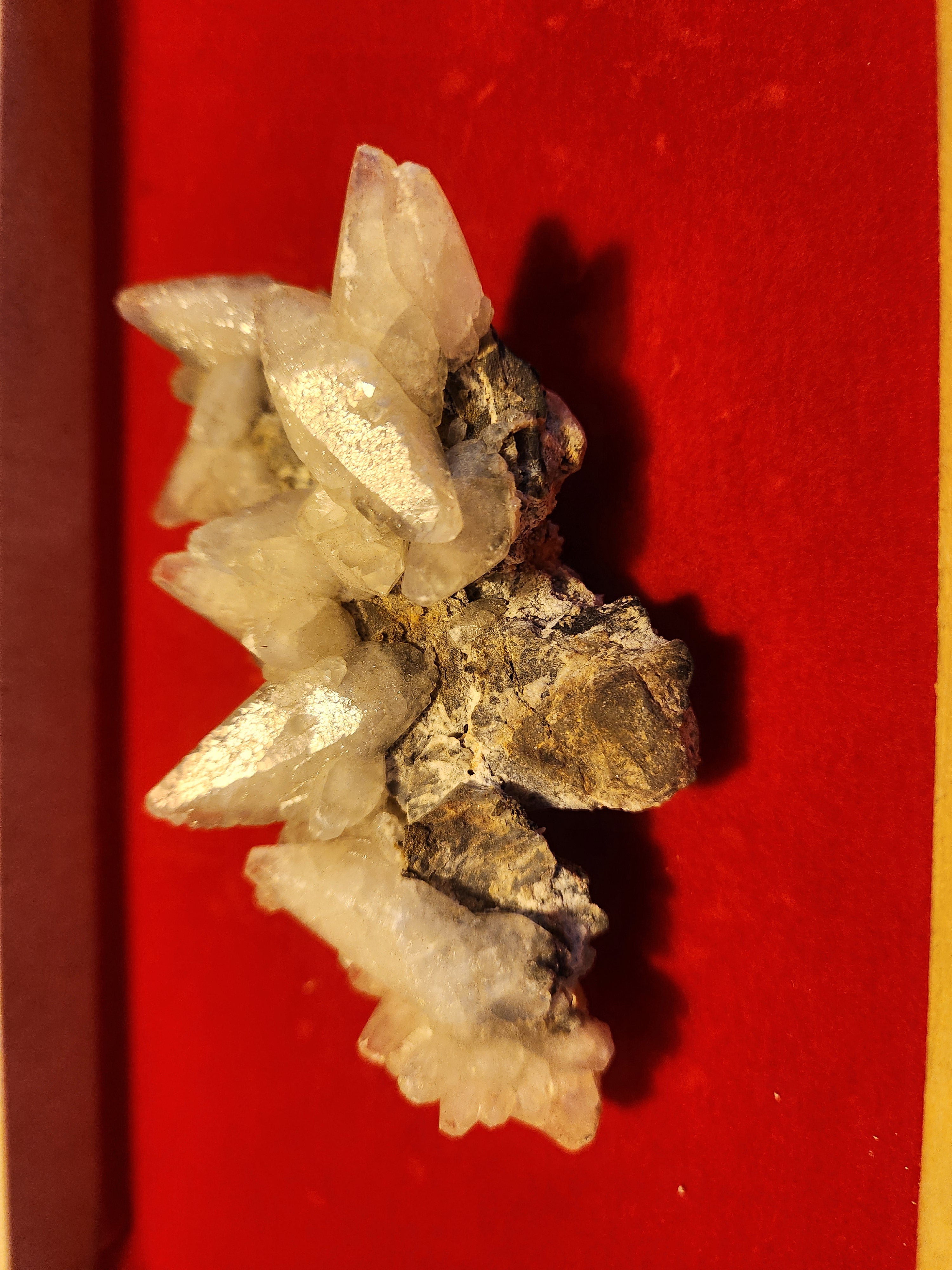 💎 Amas de Quartz Naturel – Pièce de Collection